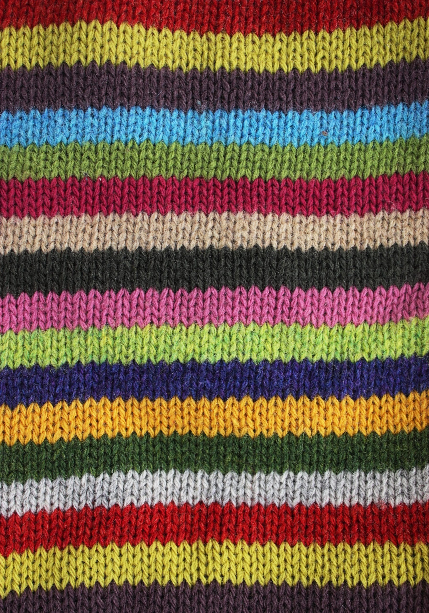 Textura de lana peruana evocando el arte tradicional del poncho